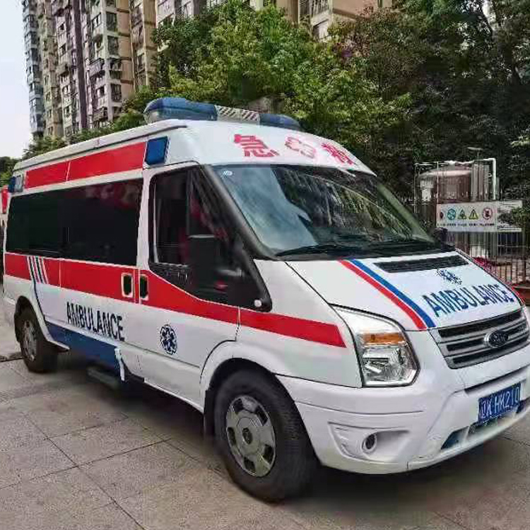 汶川长途救护车护送病人返乡