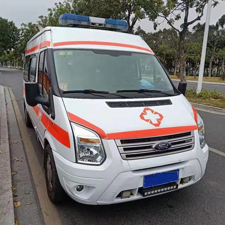 汶川用途不同，救护车装备标准也不同